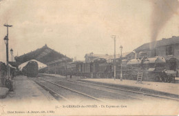 CPA 03 SAINT GERMAIN DES FOSSES / UN EXPRESS EN GARE / TRAIN - Other & Unclassified