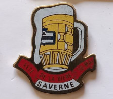 YY376 Pin's Chope Bière Beer Fête De La Bière Saverne Alsace Achat Immédiat - Bierpins