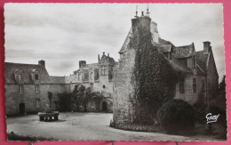 Visuel Pas Très Courant - 29 - Cléder - Manoir De Tronjoly - La Cour - 1952 - Très Bon état - Cléder