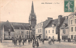 PLUVIGNER (Morbihan) - La Place - Voyagé (2 Scans) Maurette, 33 Rue Des 3 Frères, Paris 18e - Pluvigner