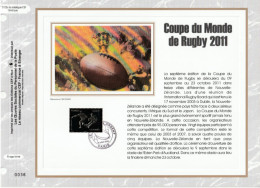 (TIMBRE EN ARGENT FACIALE = 5€) " COUPE DU MONDE DE RUGBY 2011 " Sur Feuillet CEF 1er Jour SOIE N° YT ADH 597 Parf état. - Rugby