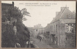 CPA 22 - CHATELAUDREN - La Descente De La Gare - A Gauche , Patronage Sainte-Anne - Infirmerie TB ANIMATION Militaires - Châtelaudren