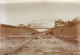 CONSTRUCTION DE LA LIGNE DU  LOTSCHBERG : Gare De Frutigen , Réglage De Plateforme    //  Aout 23 // D9 - Frutigen