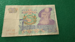 İSVEÇ 1977-          5 KRONOR      F - Svezia