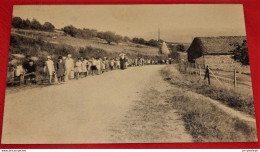 STOUMONT   -  Maison Saint Edouard   -  Jeunes Filles En Promenade  - - Stoumont