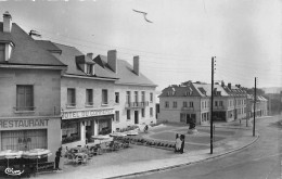 60-BRETEUIL-SUR-NOYE- MAIRIE ET RUE DE PARIS - Breteuil