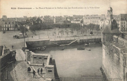 Concarneau * La Place D'armes Et Le Beffroi , Vus Des Fortifications De La Ville Close - Concarneau