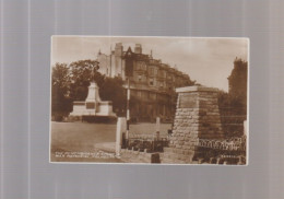 Royaume-Uni -   Angleterre - Folkestone  The Remembrance Stone &  War Memorial - Folkestone