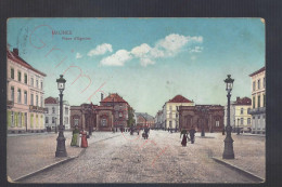 Malines - Place D'Egmont - Postkaart - Mechelen