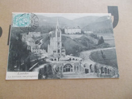 LOURDES ( 65 Hautes Pyrenees )  LA BASILIQUE VUE PLONGEANTE  1906 - Lourdes