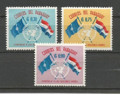 Petit Lot De 4 Timbres Avec Drapeau - Andere & Zonder Classificatie