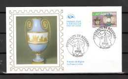 " LA FRANCE A VIVRE : LA PORCELAINE DE SEVRES " Sur Enveloppe 1er Jour En SOIE De 2007: Ed° CEF. N° YT 4094. FDC. - Porcellana