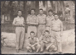 Militaria Photo D'un Groupe De Militaires Dim 80x110 Venant D'un Album D' AVIATION  En AFRIQUE DU NORD De 1957 à 1959 - Aviazione