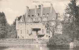 Durcet * Vue Sur Le Château Du Village - Autres & Non Classés