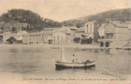 FRANCE - Le Lavandou - Un Coin Du Villa - Chemin De Fer Du Sud  - Carte Postale Ancienne - Le Lavandou