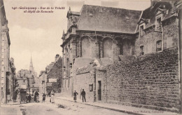 Guingamp * Rue De La Trinité Et Dépôt De Remonte * Villageois - Guingamp