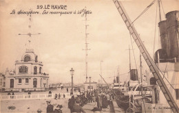 Le Havre * Le Sémaphore * Les Bateaux Remorqueurs à La Jetée - Porto