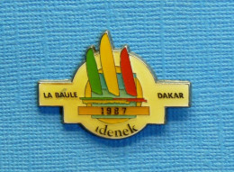 1 PIN'S //  ** VOILE / LA BAULE-DAKAR / 1987 ** . (Corner Coinderoux Paris) - Zeilen