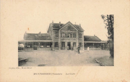 Montdidier * La Place De La Gare * Ligne Chemin De Fer - Montdidier