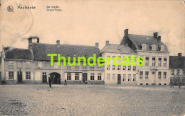 CPA MEULEBEKE DE MARKT GRAND PLACE ( SLEET LINKSBOVEN )  - Meulebeke