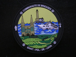 PATCH ECUSSON INSIGNE PVC 3D Collection GENDARMERIE COMMUNAUTE DE BRIGADES SAINT POL DE LEON - Policia
