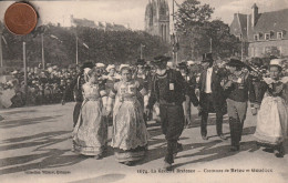 29 - Carte Postale Ancienne De  La Gavotte Bretonne     Costumes De Briec Et Gouézec - Gouézec