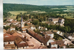 AUBERIVE VUE AERIENNE DU CENTRE L'EGLISE CPSM 10X15 TBE - Auberive