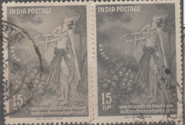 INDIA USED STAMP IN TWO DIFFERENT SHADES ON KALIDAS,GREAT POET,DRAMATIST/Yaksha Pleading With The Cloud/Ancient Art - Verzamelingen & Reeksen