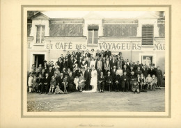 Photo De Maurice Repusseau D Un Mariage Au Café Des Voyageurs, Chateau-Renault - Personnes Anonymes