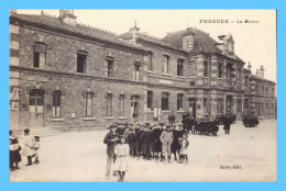 CPA - Fresnes (94) - La Mairie [Groupe écoliers Au 1er Plan] - Fresnes