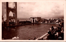 7-10-2023 (3 U 35) France (b/w) Piscine Du Touquet Paris Plage - Zwemmen