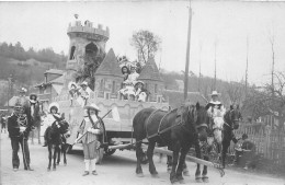 27-BEAUMONT-LE-ROGER- CARTE-PHOTO- CAVALCADE 1900-LE CHAR DU CHATEAU - Beaumont-le-Roger