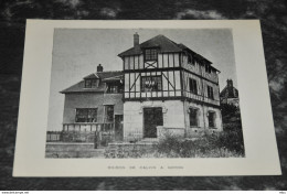 A305   Maison De Calvin A Noyon - Noyon