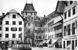 WILLISAU ► Thorbogen Mit Oldtimer Und Dem Gasthaus Zum Schlüssel Anno 1951 - Willisau