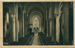 79 - Champdeniers : Intérieur De L' Eglise - Champdeniers Saint Denis