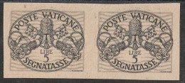 Lotto 425 Vaticano Varietà 1946 - 1946 - Segnatasse Coppia Verticale Del L. 5 Non Dentellata Verticalmente N.12e.MH - Varietà E Curiosità