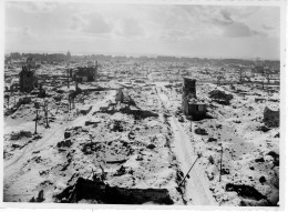 Photo Le Havre Bombardé 1944,photographe Gilbert Fernez,format 13/18 - Krieg, Militär