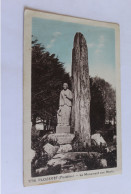 Plozevet Le Monument Aux Morts 1933 - Plozevet