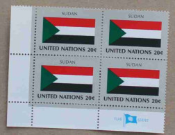 Ny81-01 : Nations-Unies (N-Y) - Drapeaux Des Etats Membres De L'ONU (II) , Soudan Avec Une Vignette "FLAG SERIES" - Neufs