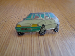 Pin's VOITURE AX CITROEN JAUNIE - Citroën