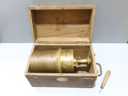 -ANCIENNE EQUERRE GEOMETRE Fin XIXe Gravée H MORIN Paris & Son Coffret Bois     E - Outils Anciens