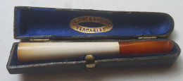 ACCESSOIRE - FUMEUR - FUME CIGARETTES - PORTE CIGARETTES - ETUI - ECUME Et AMBRE - DEBUT XX° - FRANCE - 85 Mm - Cigarette Holders