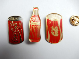 Série De 3 Pin's Différents , Marque Coca Cola - Coca-Cola