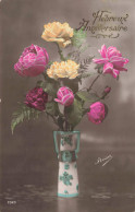 FÊTES ET VOEUX - Anniversaire - Des Fleurs Dans Une Vase - Colorisé - Carte Postale Ancienne - Anniversaire