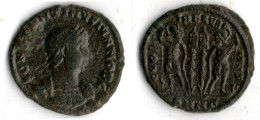 CONSTANTIN II (317 340) ETENDARDS ENTRE DEUX SOLDATS  Nicomedie - L'Empire Chrétien (307 à 363)