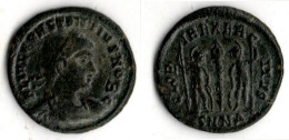 CONSTANCE II CESAR (324 337) ETENDARD ENTRE DEUX SOLDATS Nicomedie - The Christian Empire (307 AD To 363 AD)