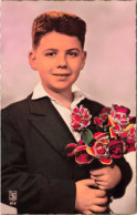 ENFANTS - Un Enfant Avec Des Fleurs - Colorisé - Carte Postale Ancienne - Portraits