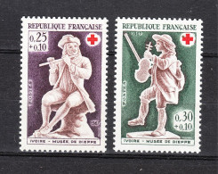 Francia  - 1967. Statuine In Avorio.Pifferaio E Violinista. Ivory Statuettes. Piper And Violinist. Complete MNH Series. - Porselein