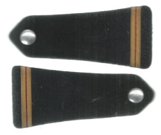 épaulette, Bouton, Grade, LOT DE 2 EPAULETTES , Frais Fr 2.75 E - Scudetti In Tela