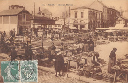 CPA 51 REIMS / PLACE DU MARCHE - Sonstige & Ohne Zuordnung